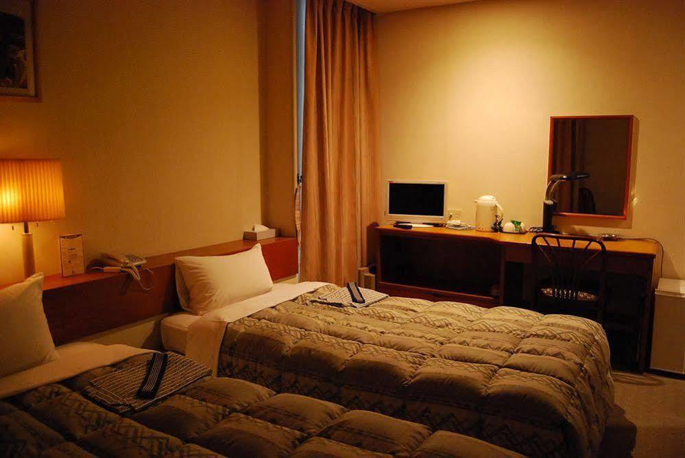 Hotel Kikuei Namba Осака Екстер'єр фото